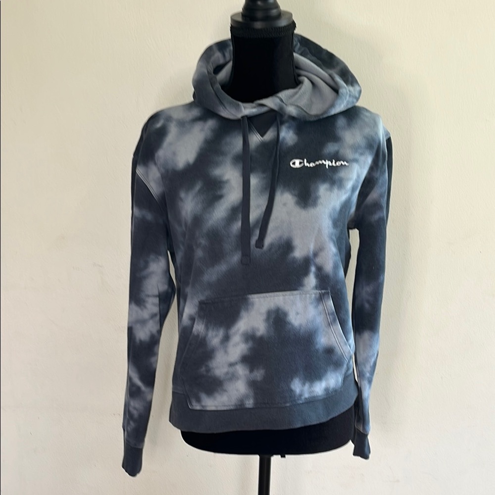 Champion Black and Gray Sweater with Modern Artistic Flair